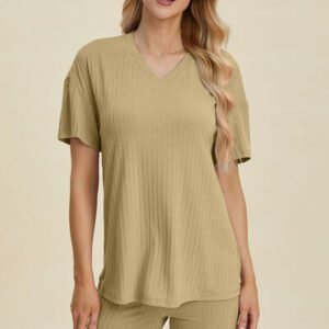 Ribbed V-Neck Top and Shorts Set for Coastal Lounging - image 4