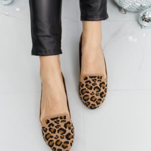 Leopard Pointed-Toe Flats for Resort Chic Style - image 5