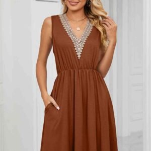 V-Neck Sleeveless Dress with Pockets for Mediterranean Vacations - image 5